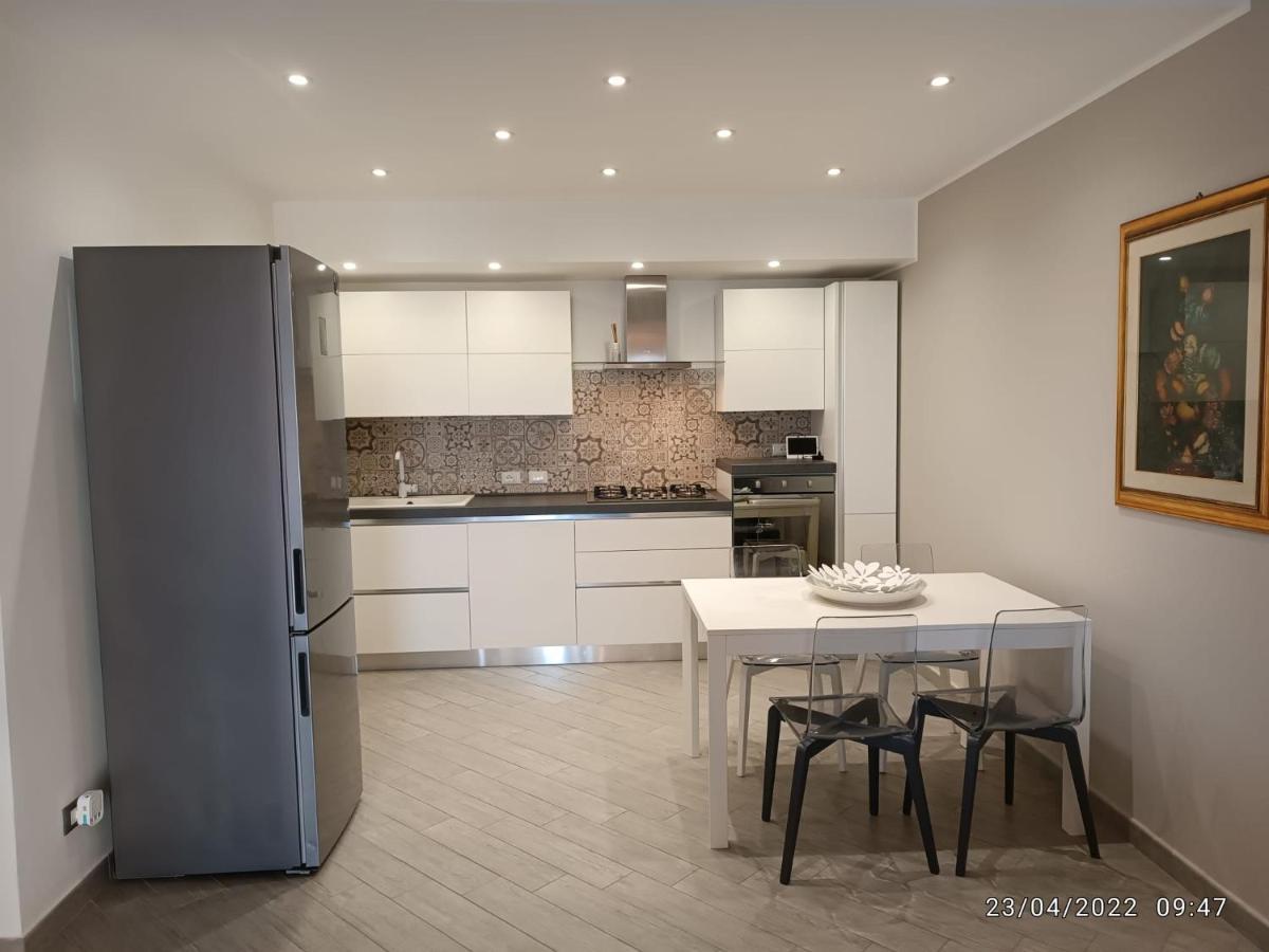 Appartement Tra Cielo E Mare à Capo dʼOrlando Extérieur photo