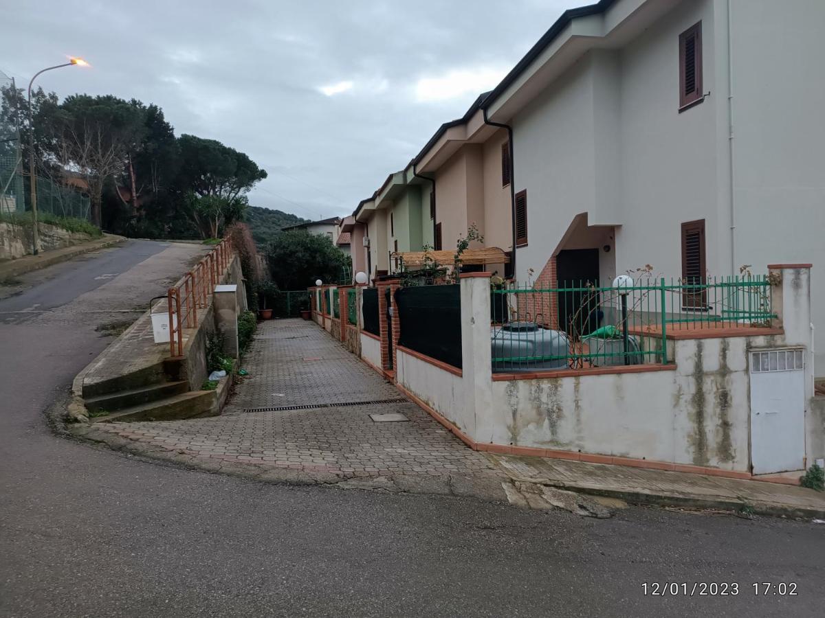 Appartement Tra Cielo E Mare à Capo dʼOrlando Extérieur photo